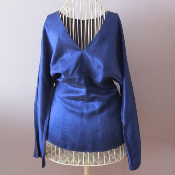 📍FIRM📍 Silk blouse - Picture 2 of 6